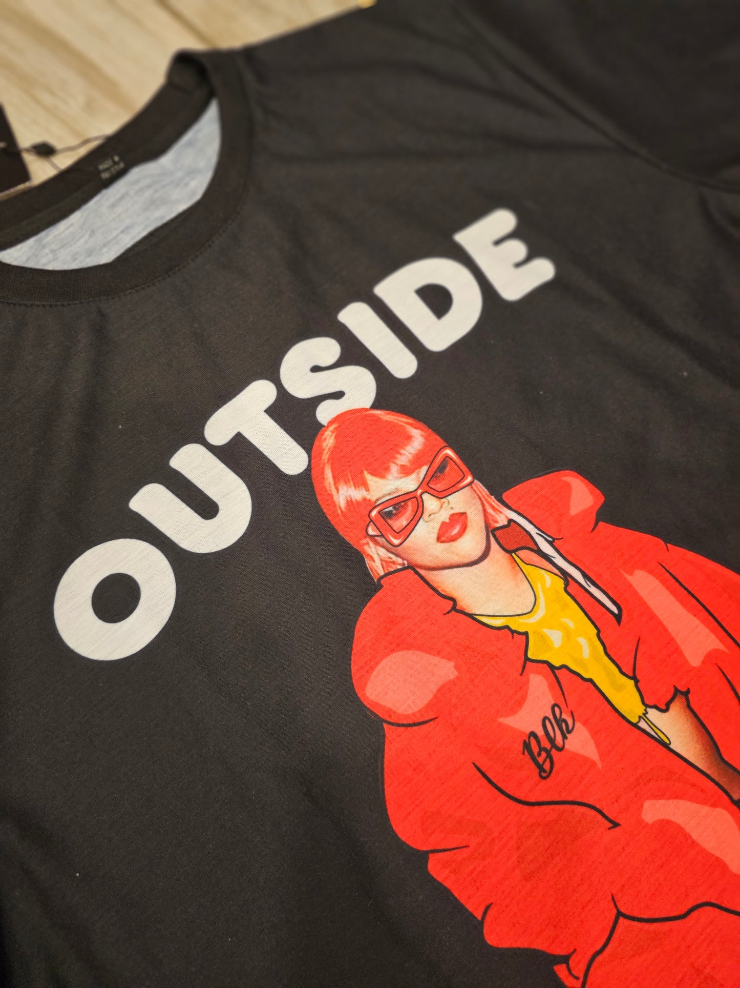 OUTSIDE WOMEN'S T-SHIRT ( BLACK )