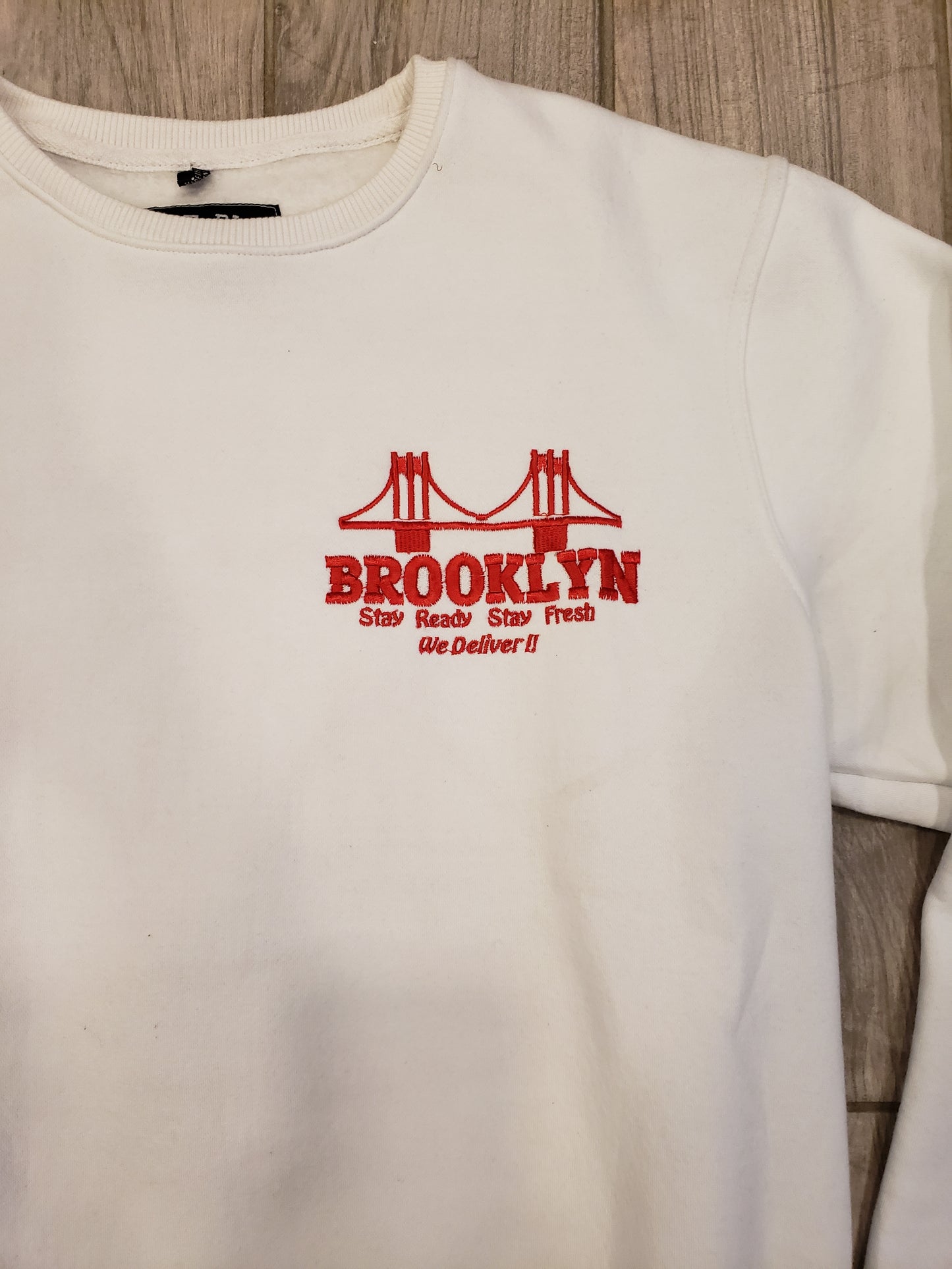 BROOKLYN PIES CREW NECK