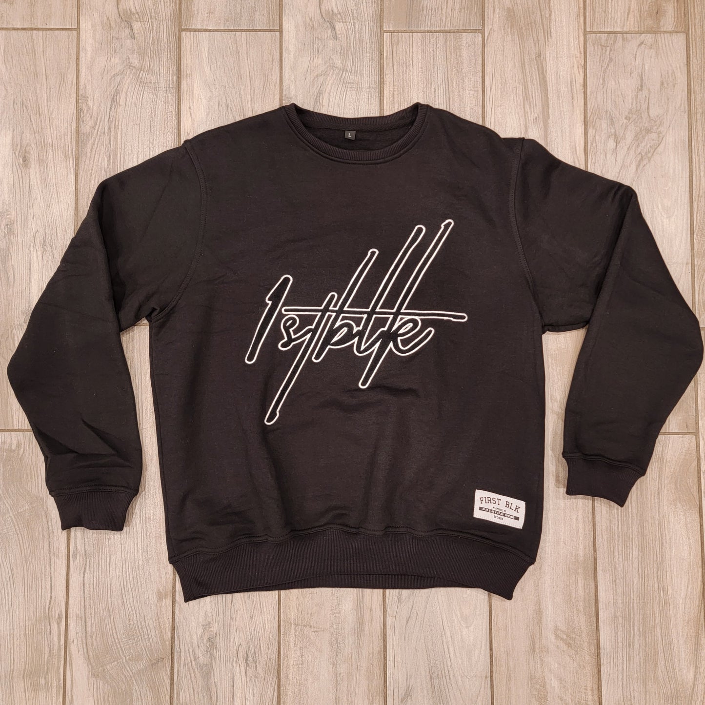 1ST BLK SIGNATURE CREW NECK ( BLACK )